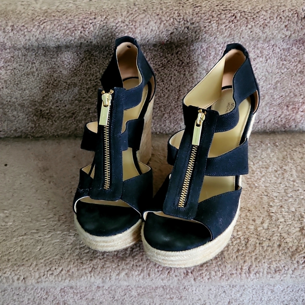 MICHAEL KORS WOMEN'S PLATFORMS